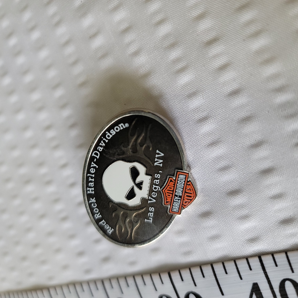 Harley-Davidson Vest Hat Jacket Pins Accessory